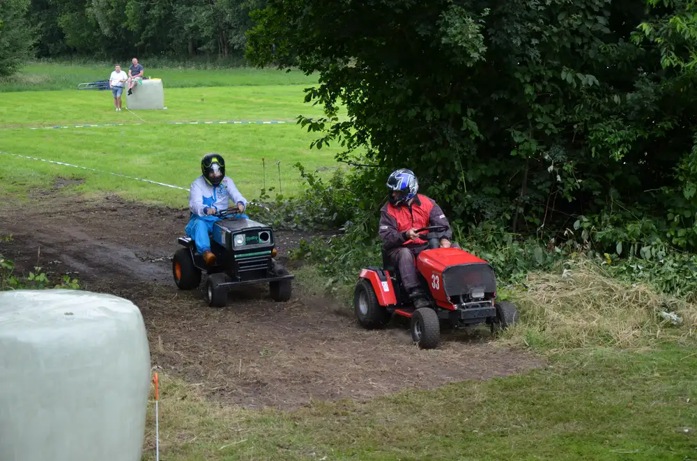 Zitmaaierrace afgelast